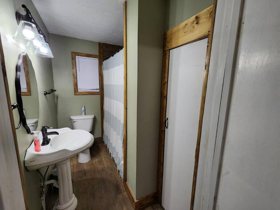 Spacious Family Farmhouse Pikeville 외부 사진